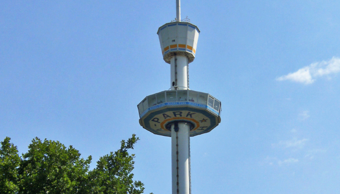 Aus der Drehkabine den Blick über den Park genießen