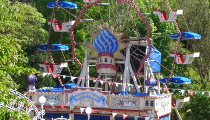 Das Riesenrad Russische Schaukel