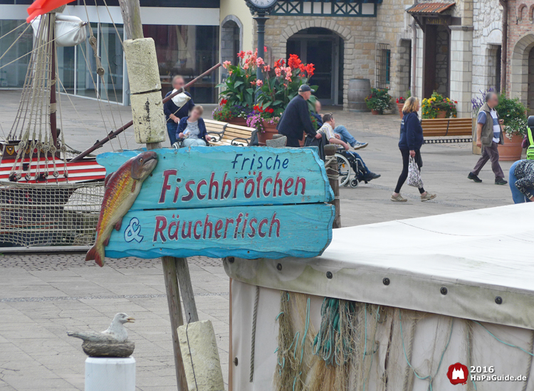 Abenteuerschiff Käpt'n Orki - Schild Frische Fischbrötchen und Räucherfisch