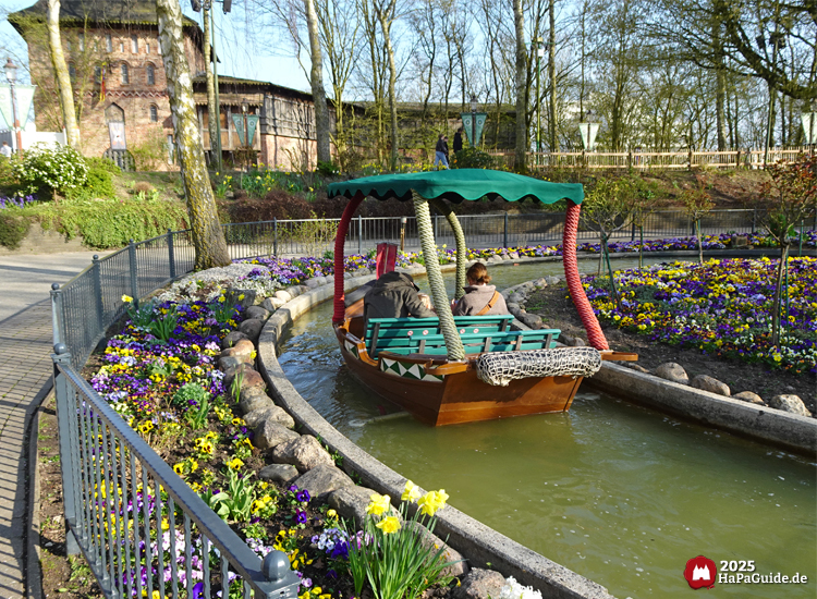 Alter Jahrmarkt - Boot der Blumenmeerbootsfahrt