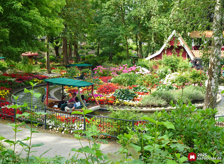 Alter Jahrmarkt - Prächtige Beete bei der Blumenmeerbootsfahrt