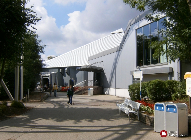 Autohall - Hall of Stars Außenansicht