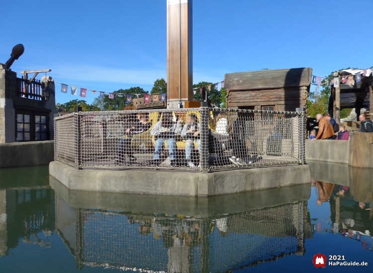 Awildas Ausguck - Basis im Wasserbecken