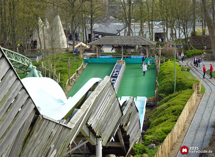 Barracuda Slide - Blick vom Turm auf den Auslaufbereich