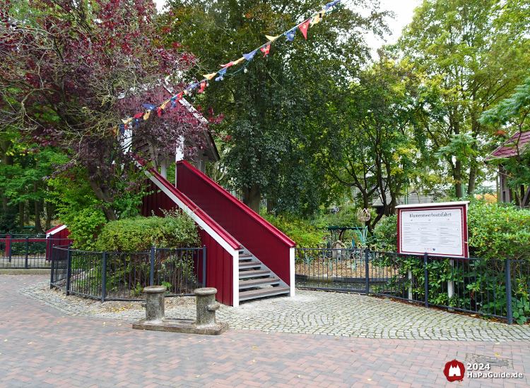 Blumenmeerbootsfahrt - Eingang Brücke