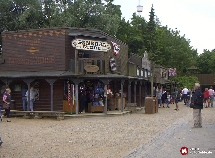 Das hölzerne Eckgebäude des General Stores