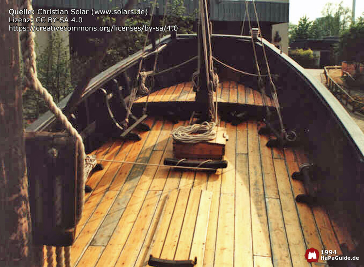 Caravelle Ni&ntilde;a - Schiffsdeck am Showtheater