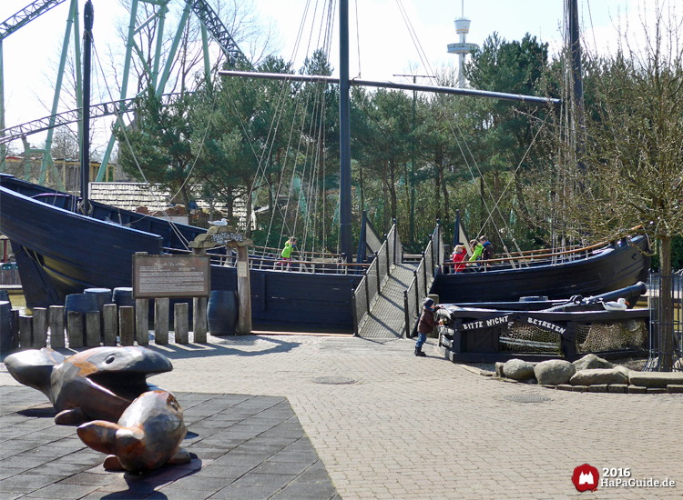 Caravelle Ni&ntilde;a - Schiffszugang neben der Piratentaufe