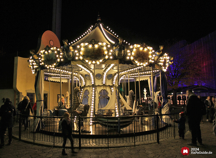 Carrousel Baltique - Beleuchtet bei Dunkelheit