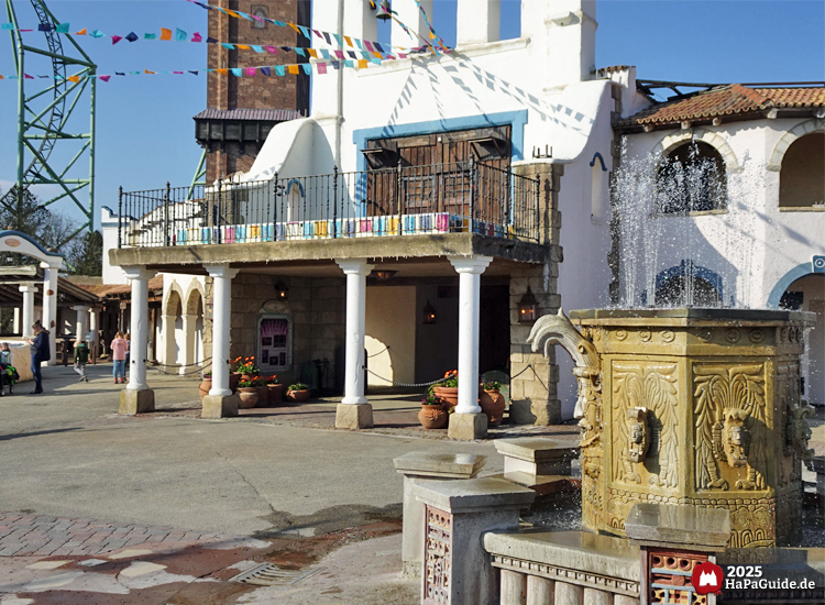 Fiesta del Mar - Eingang zur Arena del Mar hinter dem Sprechenden Brunnen