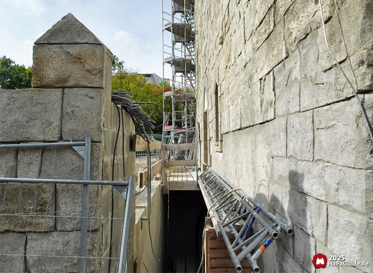 Großprojekt 202X - Zugang ins Untergeschoss