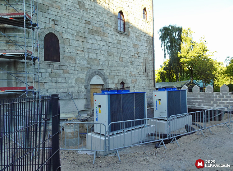 Großprojekt 202X - Energieboxen hinter dem Palast