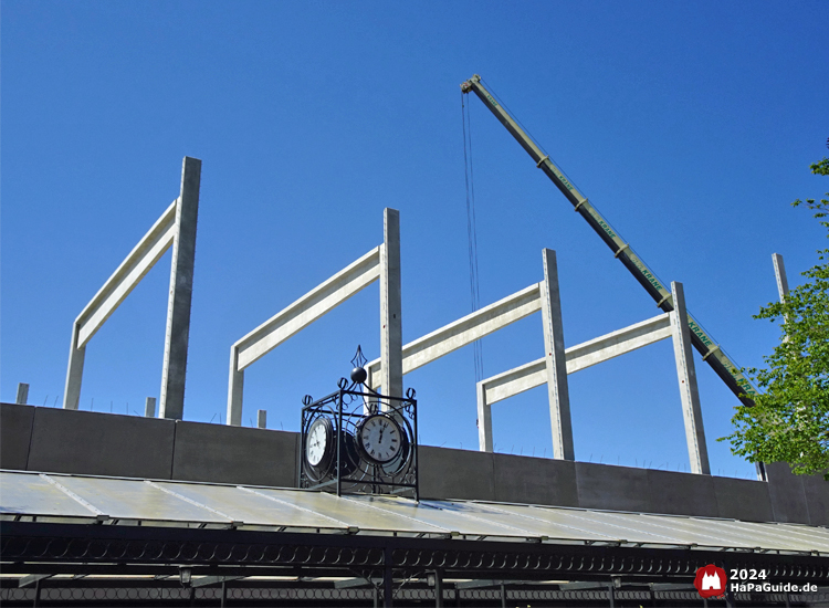 Großprojekt 202X - Pfeiler über dem Dach des Hauptbahnhofs Hansa‑Park Express