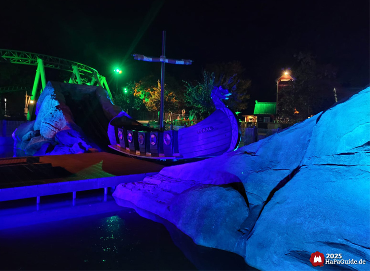 Herbstzauber am Meer - Einars Fjordfahrt blau beleuchtet