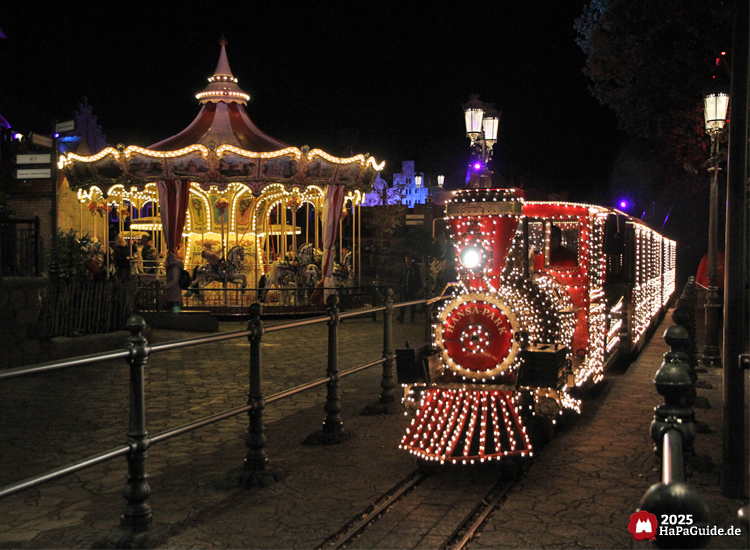Herbstzauber am Meer - Der Lichterzug passiert das Hanse-Karussell