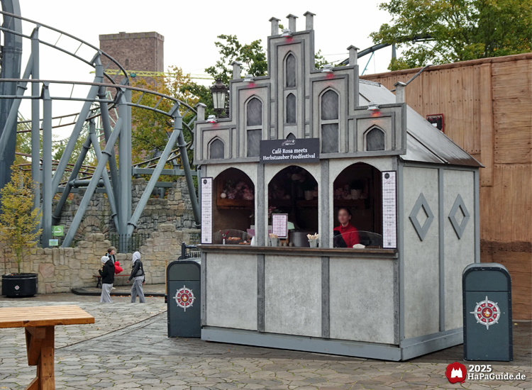 Herbstzauber am Meer - Graue Hütte auf dem Herbstzauber am Meer Food Festival vom Café Rosa