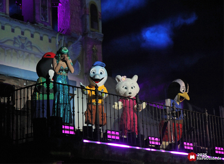 Herbstzauber am Meer - Meerjungfrau Adrienne weint auf dem Balkon der Arena del Mar