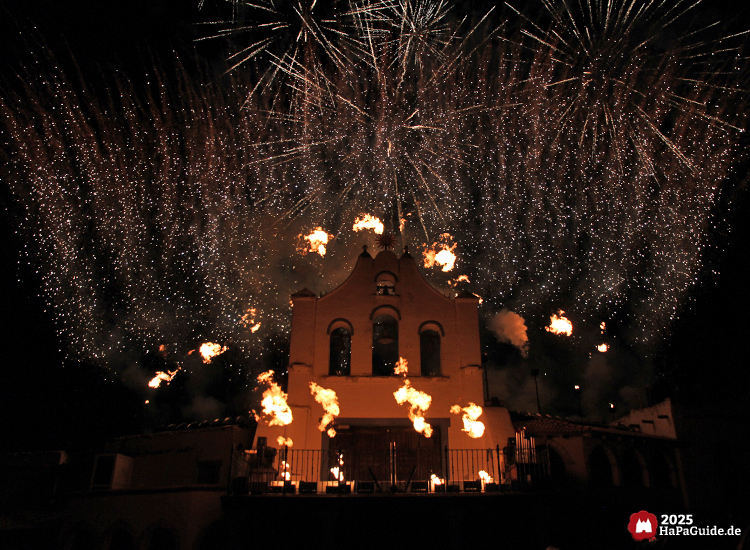Herbstzauber am Meer - Fauerbälle und Raketen-Goldregen rund um die Arena del Mar