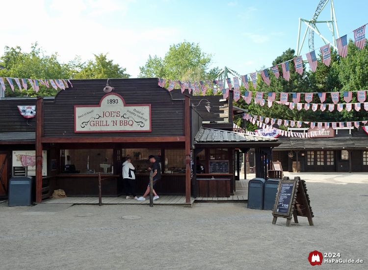 Joe's Grill 'n BBQ - Hölzerner Grillimbiss in New Lübeck
