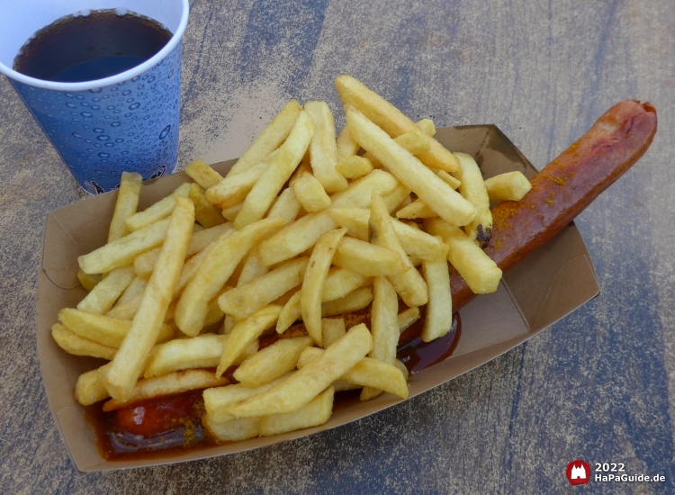 Kiosk an der Schiffschaukel - Currywurst Pommes