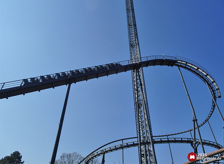 Nessie - Liftauffahrt vorbei am Highlander