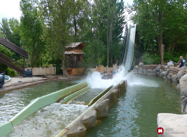 Peterhof von Novgorod - Wildwasserfahrt - Der Wasserwolf am Ilmensee