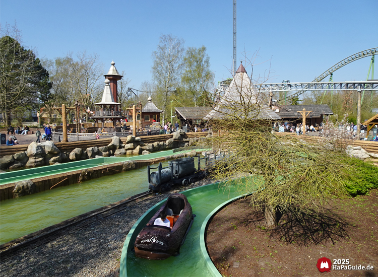 Peterhof von Novgorod - Wildwasserfahrt - Der Wasserwolf am Ilmensee