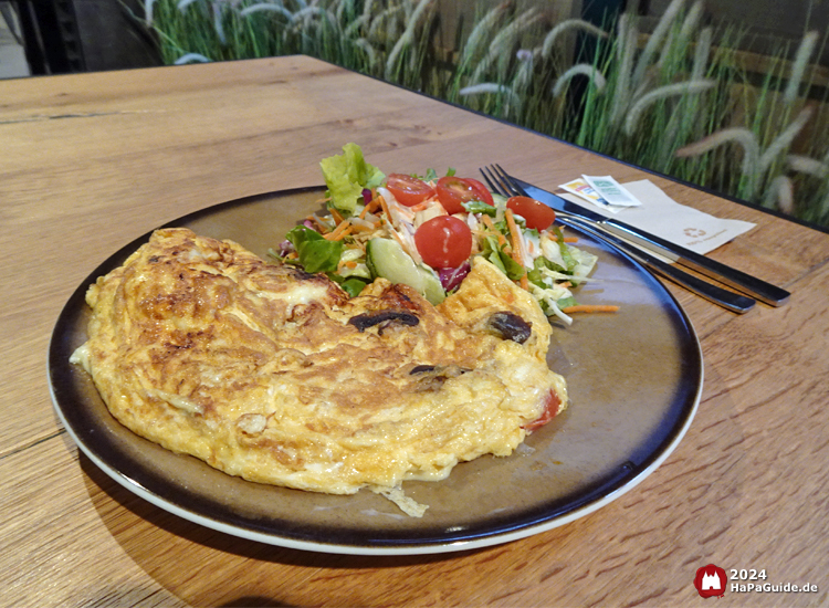 Restaurant Weltumsegler - Omelette mit Salatgarnitur