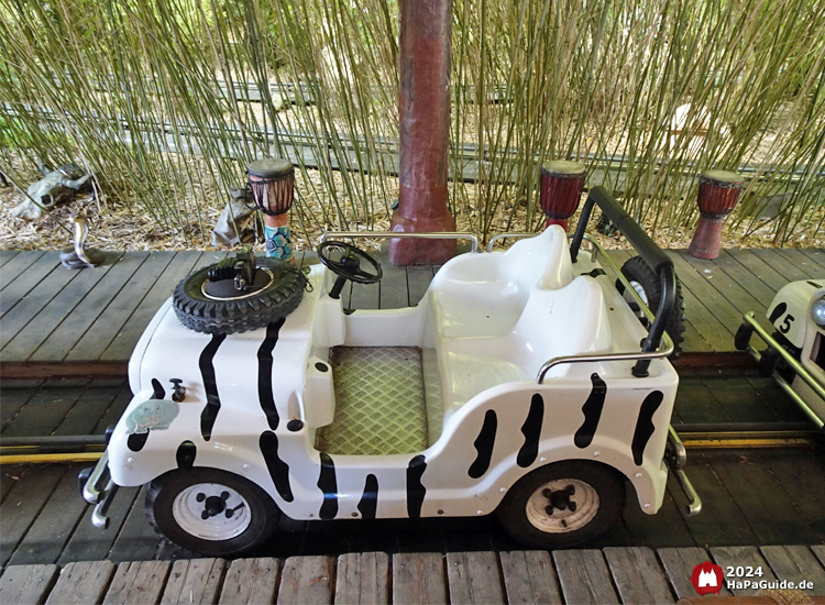 Safari-Jeeps - Fahrzeug im Zebra-Look