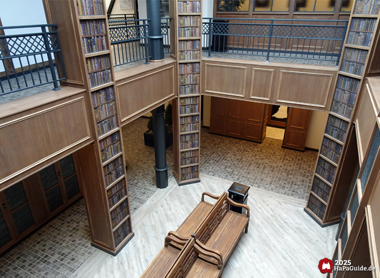 Service-Center - Blick ins Untergeschoss der Bibliothek