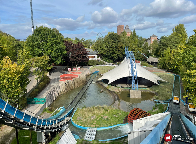Super Splash - Blick von oben auf Zeltplane und Park