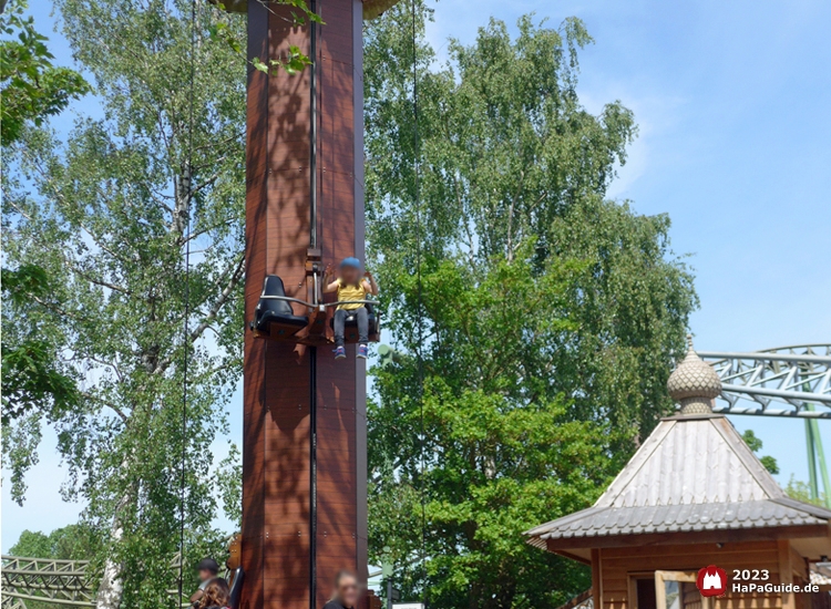 Turm vom Peterhof - Gondel am Turm