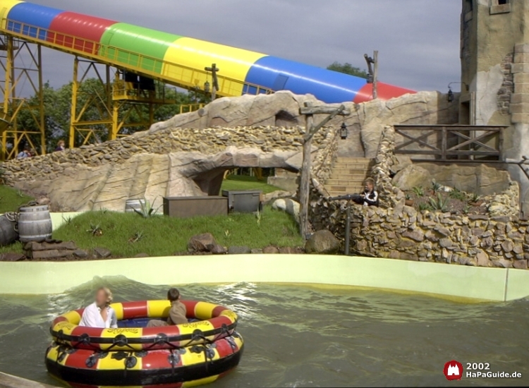 Wasser-Bobbahn Rio-Dorado - Rot-Gelbes Rundboot