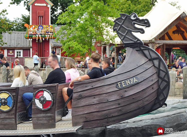 Wikingerland - Parkgäste im Boot Fenya von Einars Fjordfahrt